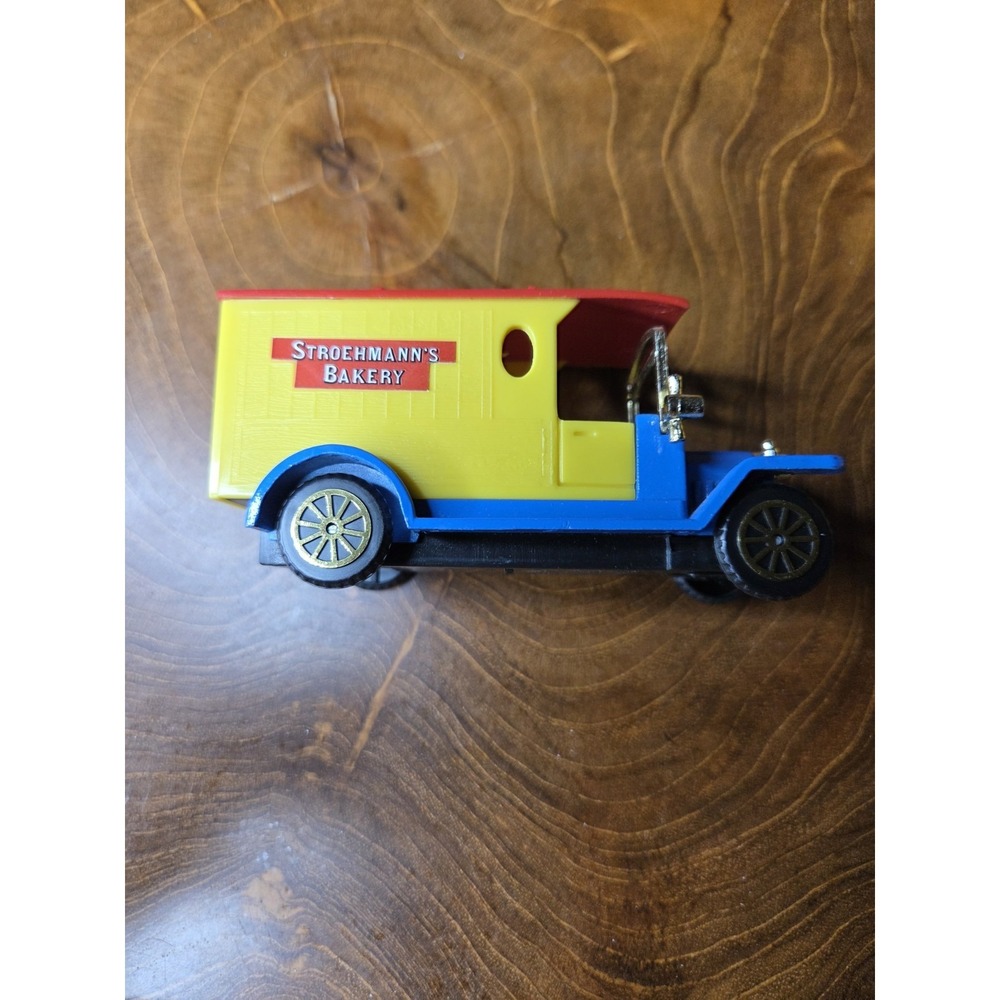 Stroehmann's Bakery‎ Vintage Delivery Truck Toy 4" Plastic Model Van Blue Yellow